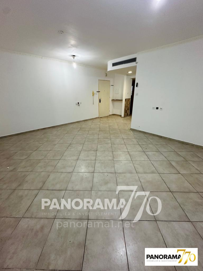 Apartamento 4 cômodos  Ascalão Neve Ilan 233-IBL-1495