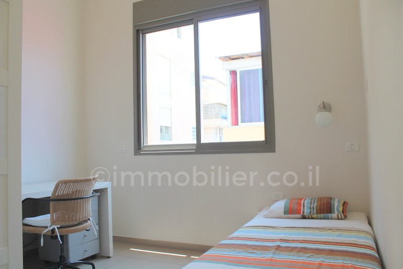 Apartment 3.5 Rooms Tel Aviv quarter of the sea 291-IBL-556