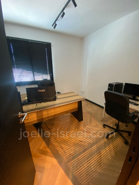 For rent Offices Netanya