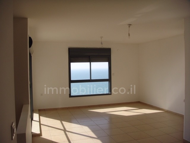 Apartment 5 Rooms Netanya Nat 600 368-IBL-375