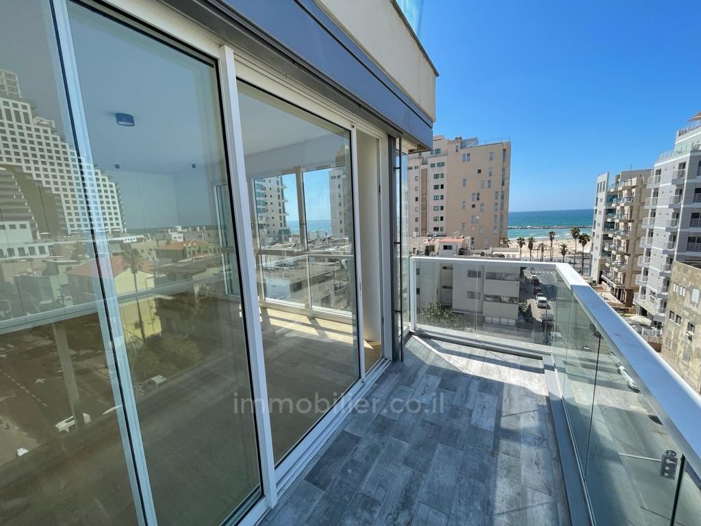 Duplex-Penthouse 5 Rooms Tel Aviv First sea line 457-IBL-980