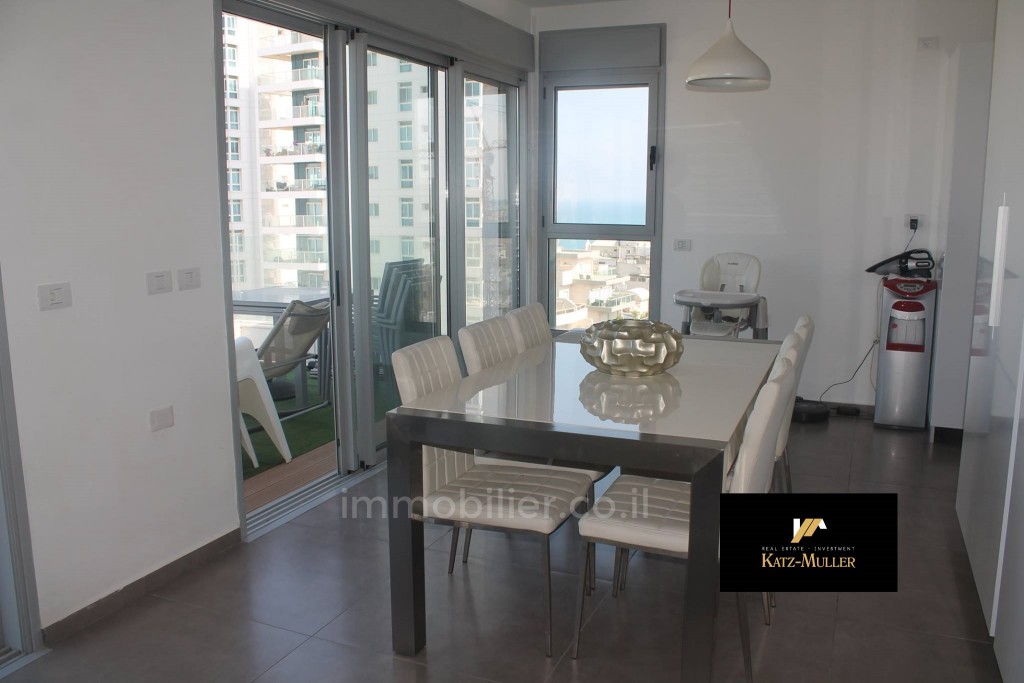 Apartment 5 Rooms Netanya City center 478-IBL-113