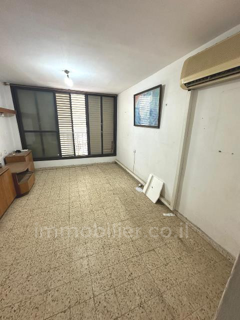 Apartment 3.5 Rooms Ashdod Youd Alef 511-IBL-1535