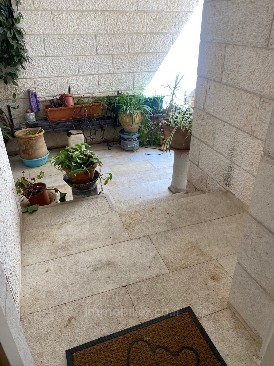 Rez de jardin 7 pièces Jerusalem Beit Vagan 576-IBL-12