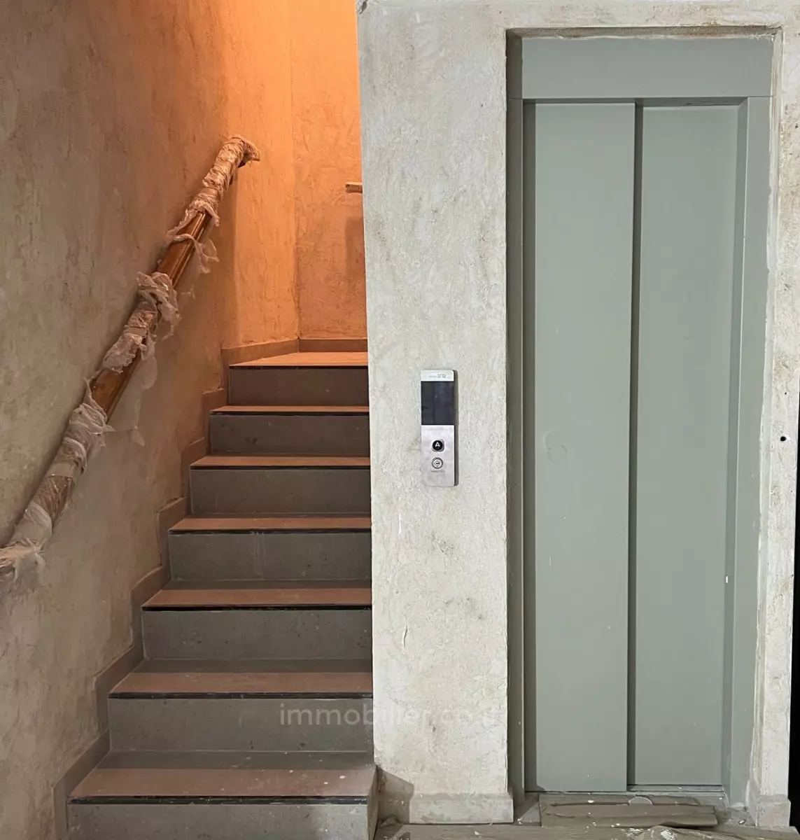 Apartment 4 rooms Jerusalem Mochava Germanit 1-IBL-2853