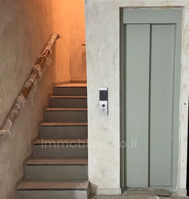 Apartment 4 rooms Jerusalem Mochava Germanit