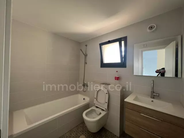 Apartment 4 rooms Jerusalem Mochava Germanit