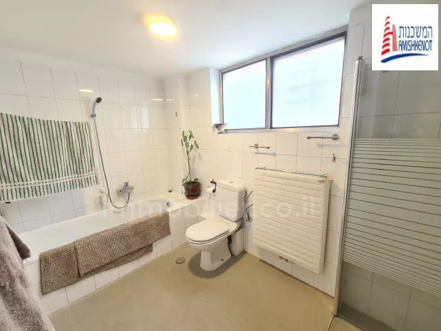 Villa 7 rooms Jerusalem Mochava Germanit