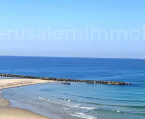 Apartment 4 rooms Netanya Kikar