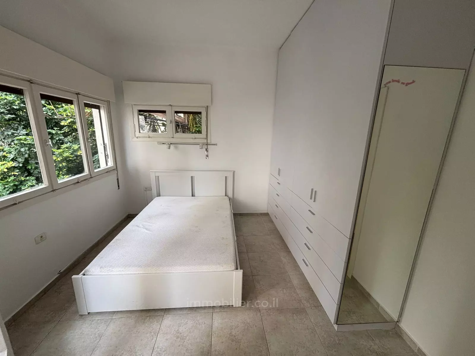 Apartment 3 rooms Tel Aviv City center 232-IBL-3935