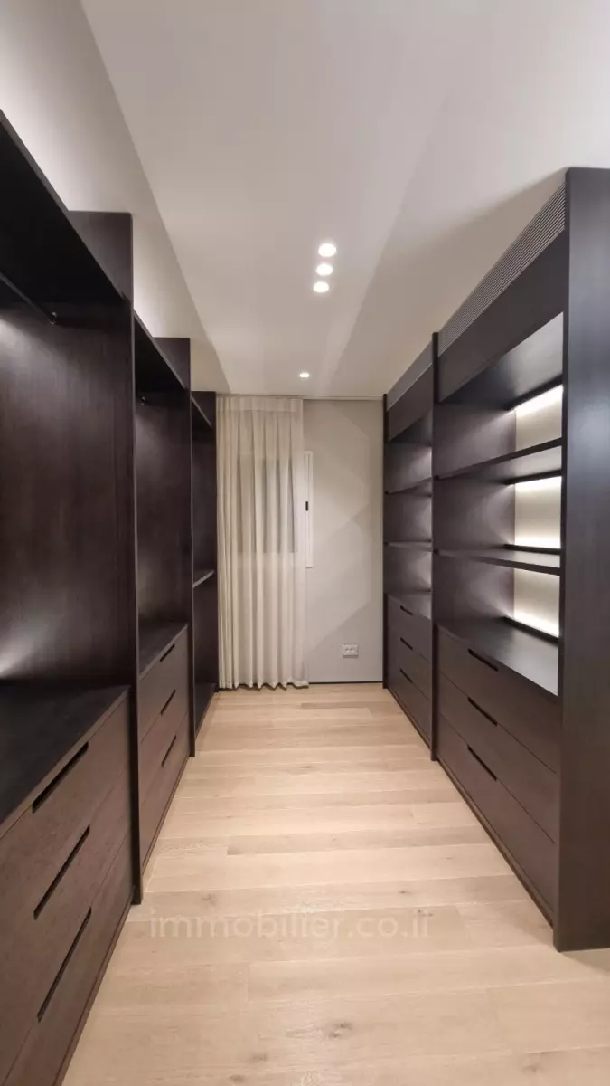 Penthouse 5 rooms Tel Aviv Kerem Hatemanim 232-IBL-3990