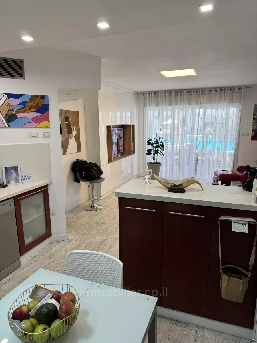 Ground floor 3 rooms Eilat Hotels district 288-IBL-478