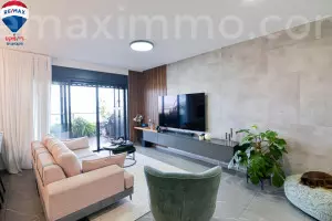 Apartment 5 rooms Hadera City center