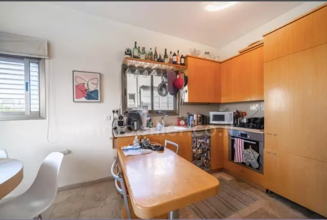 Duplex 3 rooms Tel Aviv Hatsafon hayachan