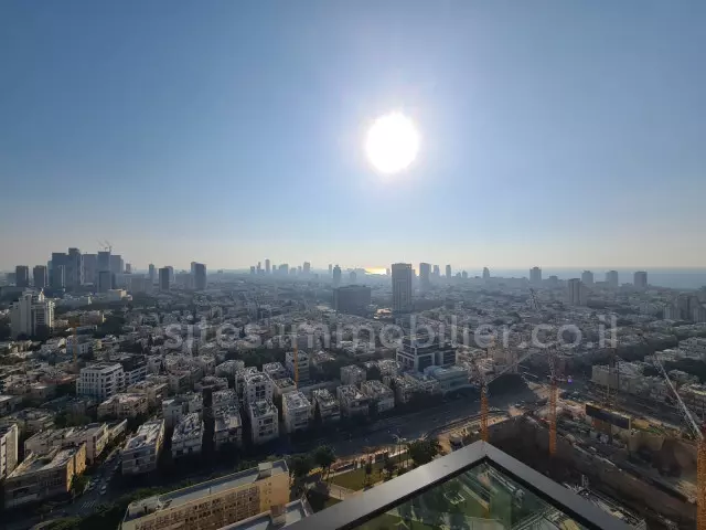 Apartment 4 rooms Tel Aviv Kikar Hamedina