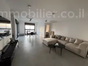 Apartment 4 rooms Netanya City center