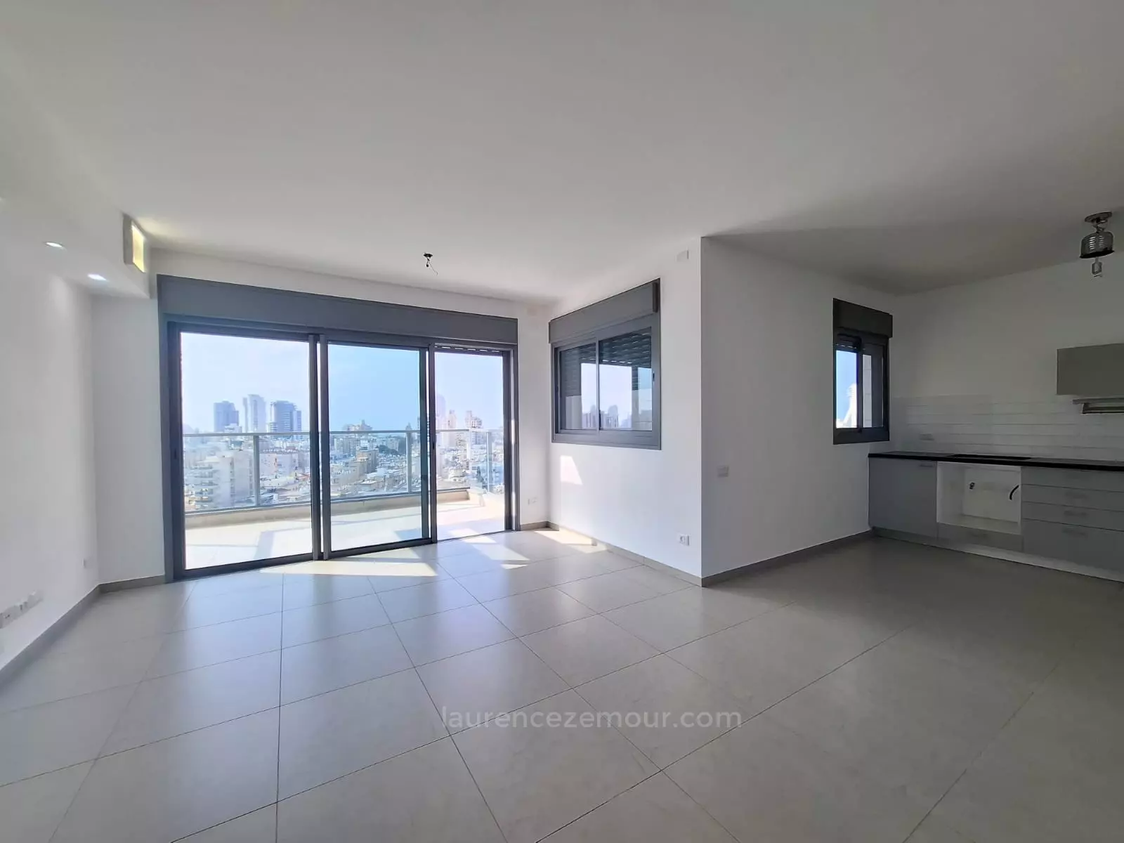 Apartment 2 rooms Netanya City center 60-IBL-1473