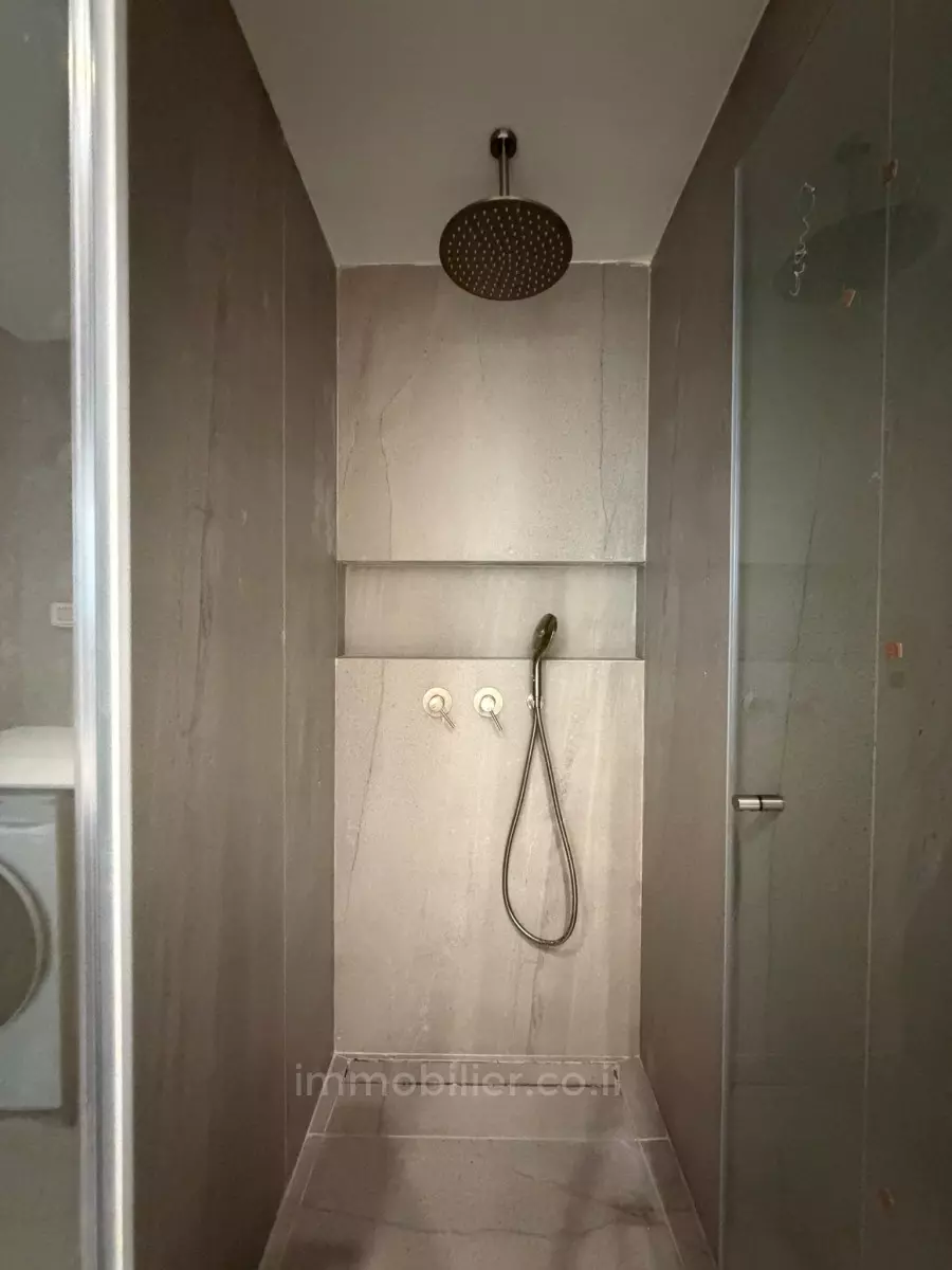 Penthouse 3 rooms Tel Aviv Neve Tsedek 627-IBL-52