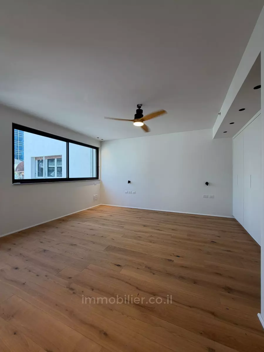 Penthouse 3 rooms Tel Aviv Neve Tsedek 627-IBL-52