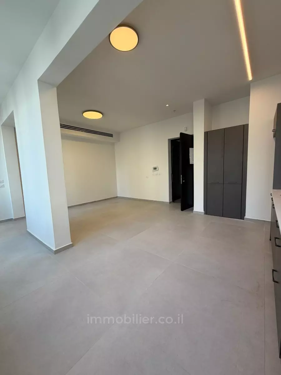 Apartment 3 rooms Tel Aviv Neve Tsedek 627-IBL-54