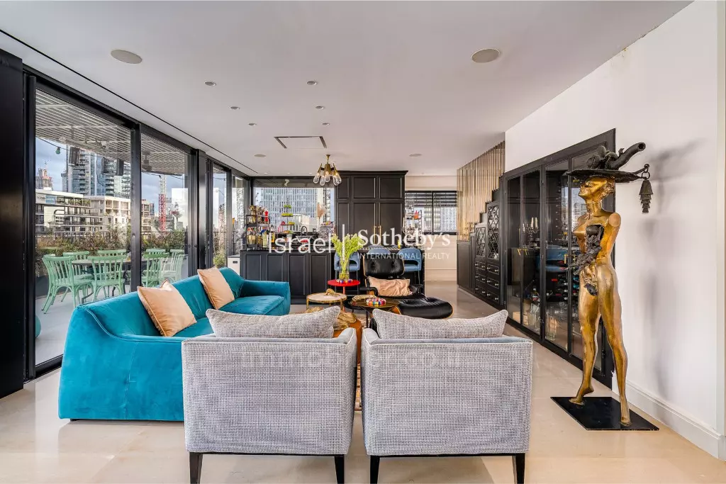 Penthouse 4.5 rooms Tel Aviv City center 651-IBL-70
