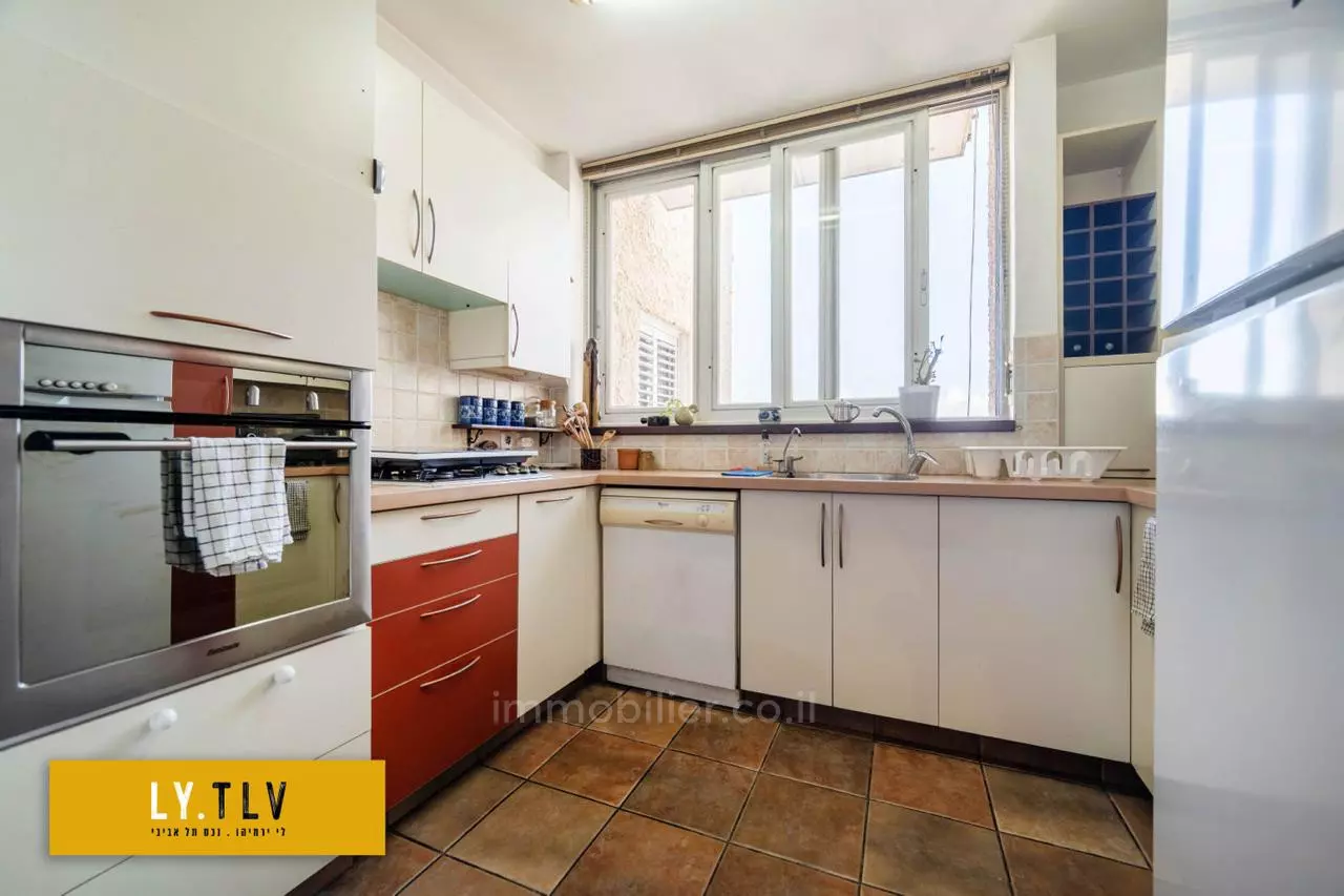 Apartment 4 rooms Tel Aviv Bavli 804-IBL-108