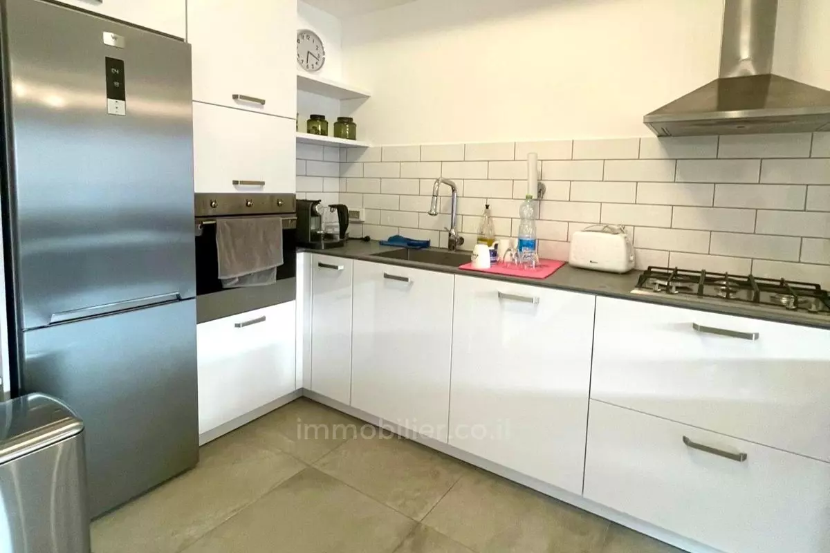 Apartment 3 rooms Tel Aviv Lev Tel-Aviv 828-IBL-132