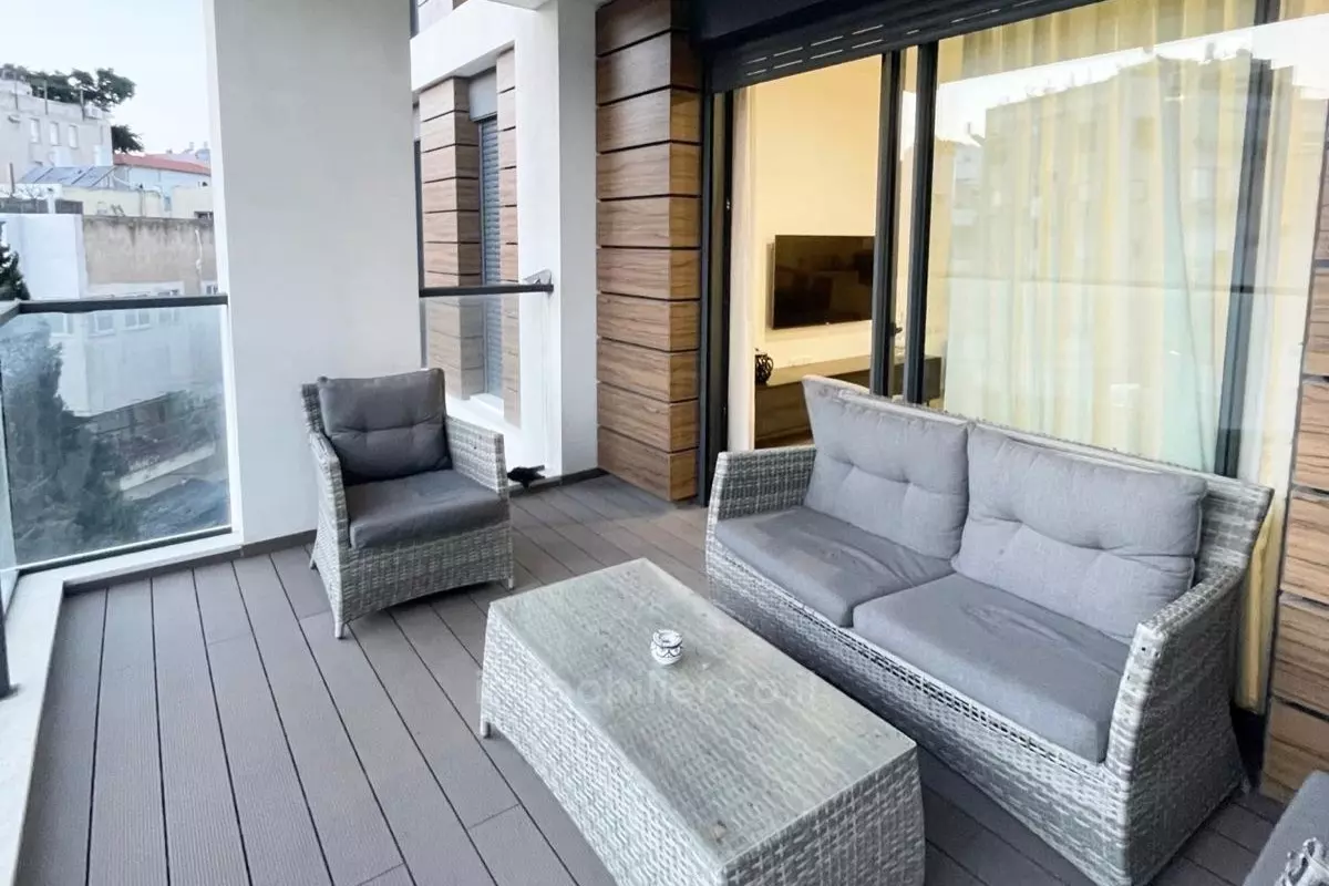 Apartment 3 rooms Tel Aviv Lev Tel-Aviv 828-IBL-132