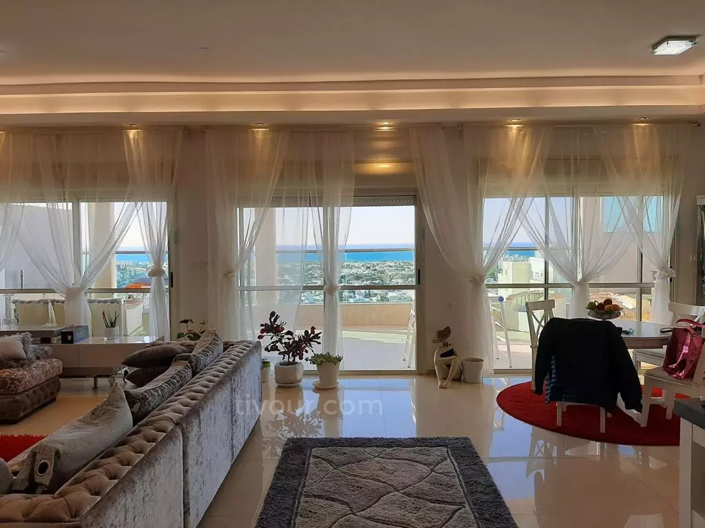 Penthouse 5.5 habitaciones Ashdod Tet Zain 210-IBL-1982