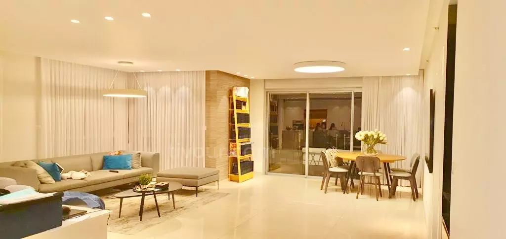 Departamento 5 habitaciones Ashdod Marina 210-IBL-2078