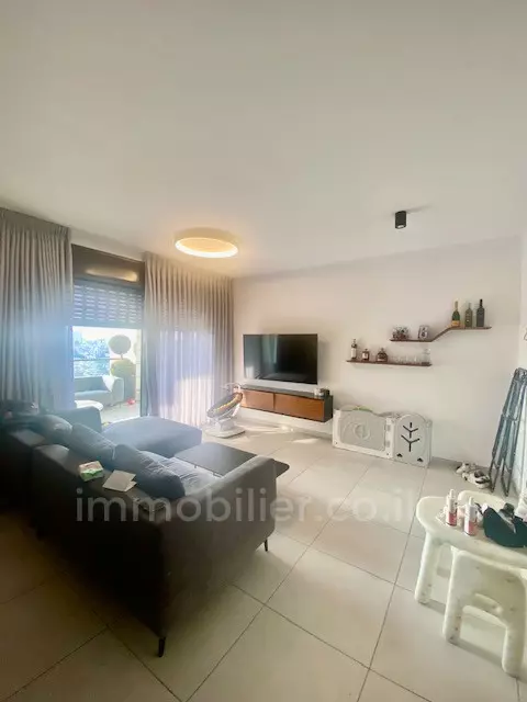 Departamento 3.5 habitaciones Ramat Gan Rue Jabotinski 342-IBL-6882