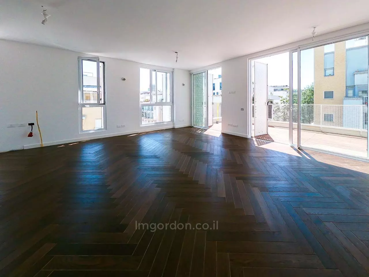 Minipenthouse 3 habitaciones Tel Aviv Shenkin 357-IBL-1553