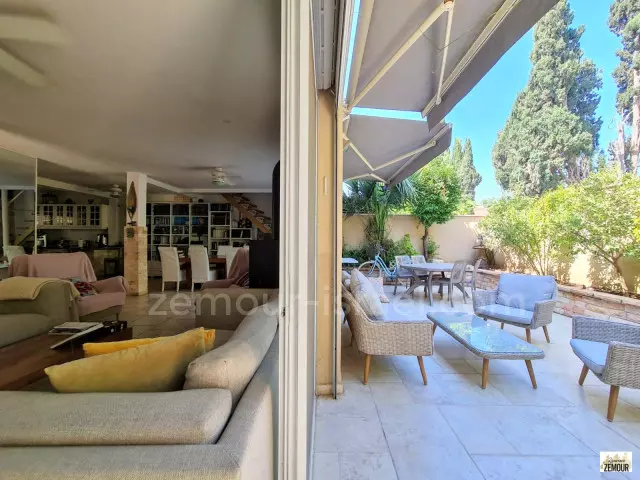 Cabaña 5.5 habitaciones Raanana Est