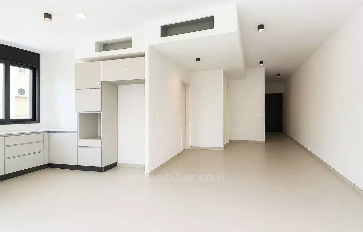 דירה 4 חדרים תל אביב בבלי 232-IBL-3946