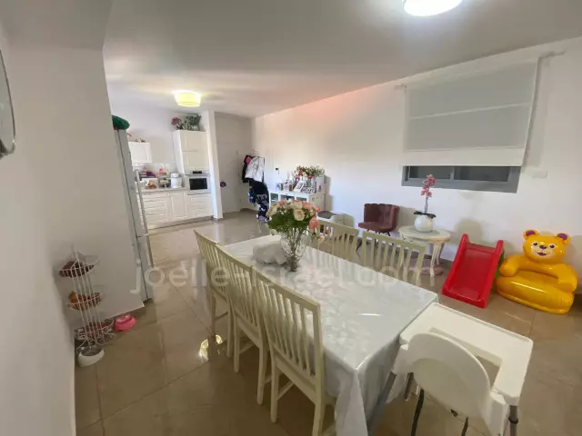 דירה 5 חדרים נתניה מרכז העיר