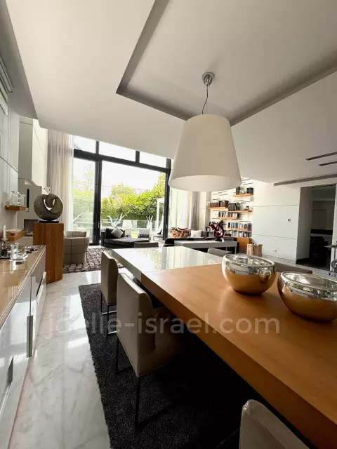 וילה 10 חדרים רעננה רעננה