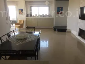 דירה 4 חדרים אשדוד Yud Zayin