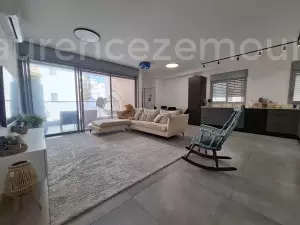 דירה 4 חדרים רעננה מזרח