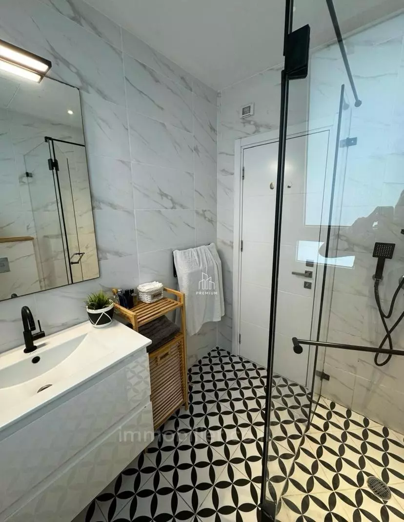 דירה 2.5 חדרים תל אביב דיזינגוף 627-IBL-19