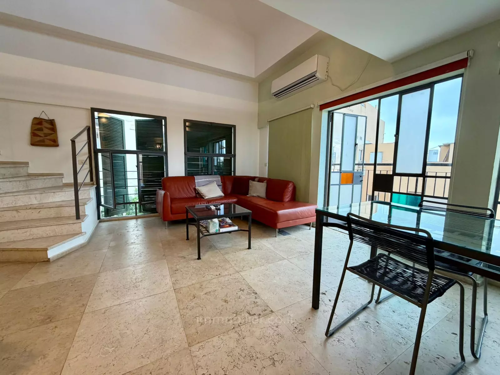 דופלקס 3 חדרים תל אביב נווה צדק 828-IBL-161