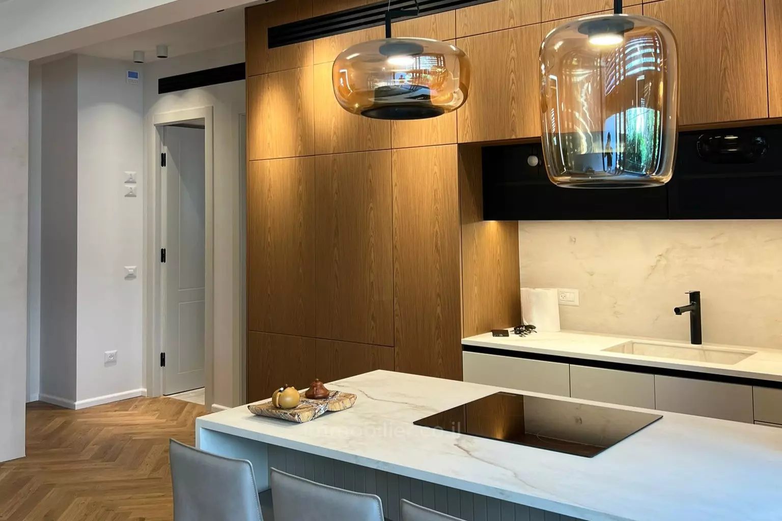 דירה 3 חדרים תל אביב לב תל אביב 828-IBL-92