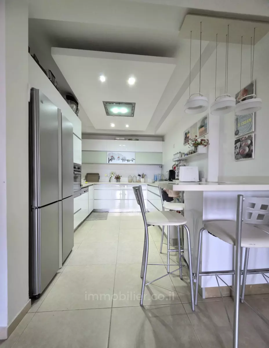 דירה 4.5 חדרים בת ים בת ים 854-IBL-14