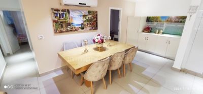 מושקעת,מיקום מצויין,במקום שקט,נעימה,מסודרת,יפה,משופץ,פרוייקט איכותי