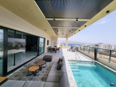 con terraza,tranquilo,en un hermoso edificio,excelente estado,particular,Balcón con vista al mar,Buena ubicación,Lugar tranquilo,Piso alto con vista,Grande,Estándares altos,Lujoso,Cerca del mar,Vista al mar,¡No se lo puede perder!,agradable,bien arreglado,luminoso,en un edificio nuevo,nuevo,espacioso,Departamento bonito,Buen negocio,Buena orientación,Techos altos,Espléndido,Proyecto de calidad