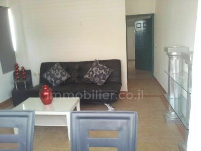 with terrace,Calm,in center,Balcony on the sea,Good site ,Good occasion ,Calm place , Near to the sea,Sight on the sea,With not missing!,Pleasant apartment,Clear,Roomy,Good orientations,Entirely piece of furniture,quality project