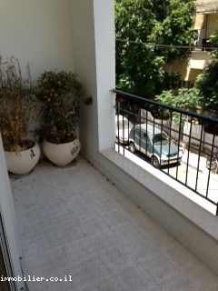 RUE LASSALLE PROCHE MER PRODUIT RARE