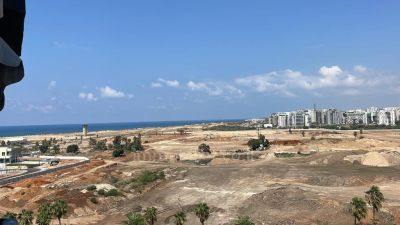 עם מרפסת,יפה,משופץ,עם נוף לים