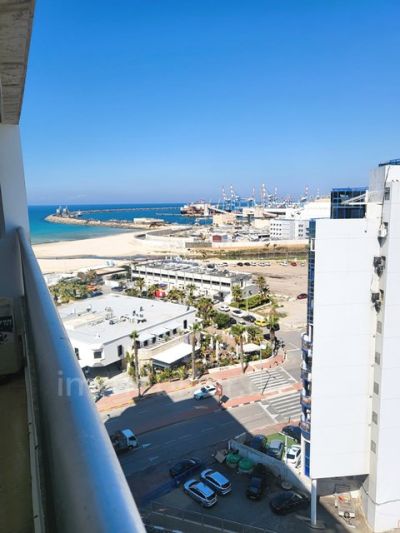 Agréable,Avec terrasse,Bel appartement,Bon emplacement,Proche de la mer