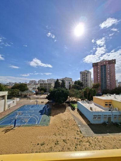 With not missing!,with terrace,Good site ,Calm place