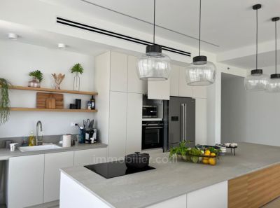 קוטג יפהקרוב לים